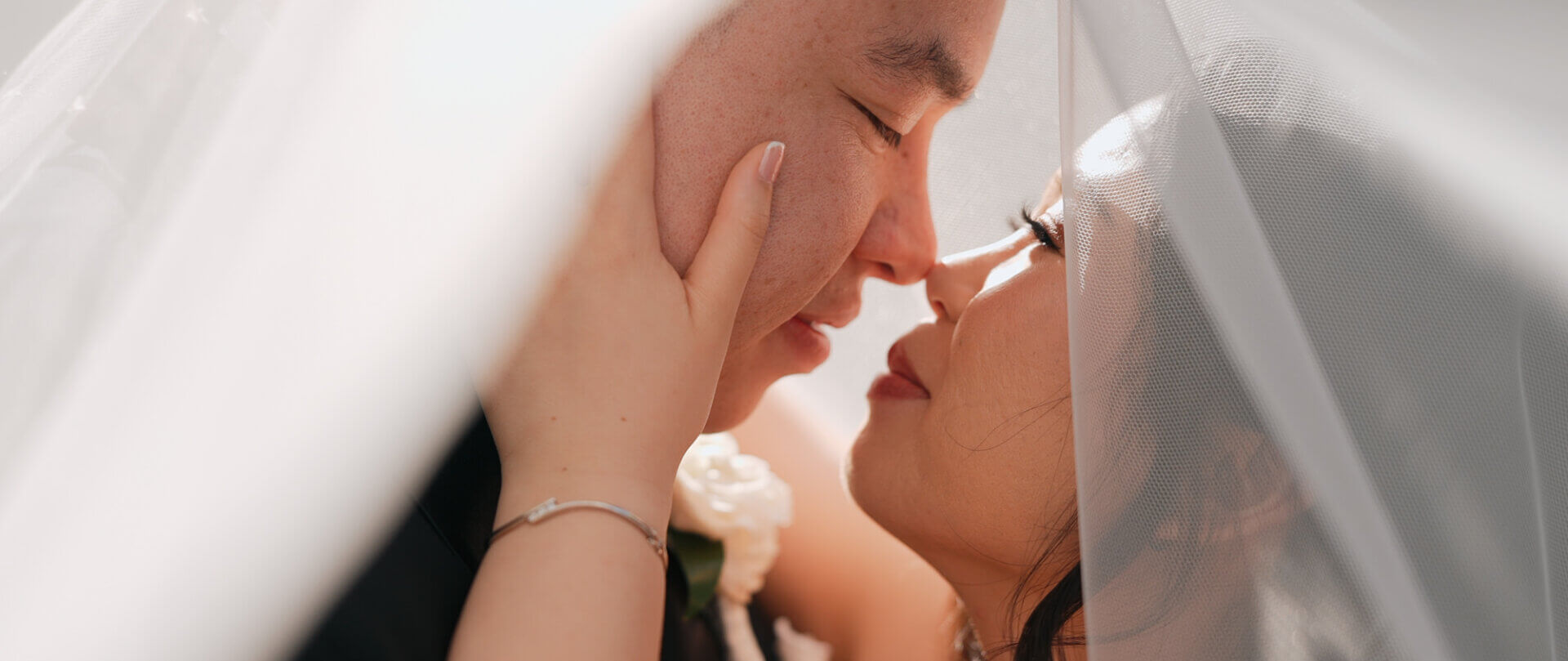 Tiana & Andrew | 8 Kinds of Smiles